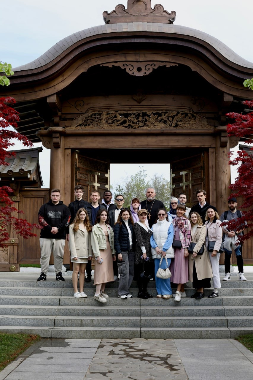 Храм святителя Спиридона совместно с Миссионерским отделом Екатеринодарской  епархии  принял участие в прогулке в Японский сад